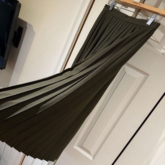 MINT VTG Lloyd Williams 100% Pure Wool Olive Green High Waist Pleated Midi Skirt - Picture 3 of 12